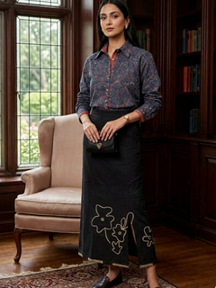 Load image into Gallery viewer, Black cotton natural dye handcrafted skirt