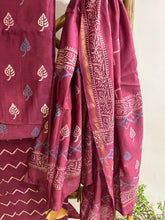 Load image into Gallery viewer, Wine Maheshwari Silk Kurts Set