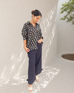 Load image into Gallery viewer, Black Oversized Cotton Shirt in Natural Dye
