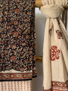 Load image into Gallery viewer, Black and brown block printed cotton kurta set with beige dupatta that has floral block print on it