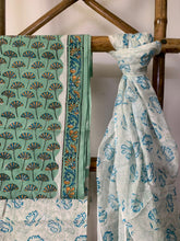 Load image into Gallery viewer, Block printed cotton kurta set. Green kurta set with floral block print detail and dupatta