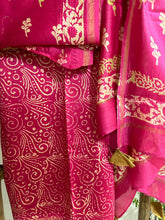Load image into Gallery viewer, Floral Kurta Set with Dupatta