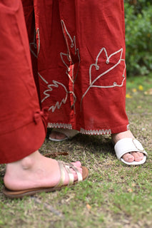 Load image into Gallery viewer, Vibrant Red (Begar) natural dye pleated cotton skirt