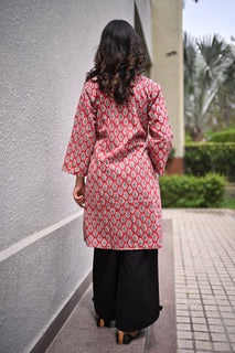 Load image into Gallery viewer, Red floral hand-block cotton kurta set
