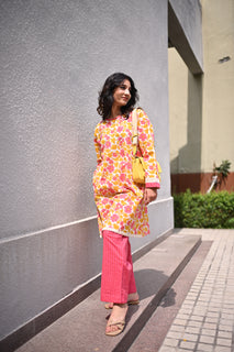 Load image into Gallery viewer, Yellow pink floral hand-block cotton kurta set