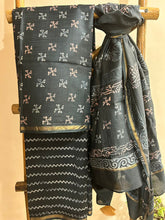 Load image into Gallery viewer, Floral block printed unstitched Kurta Set