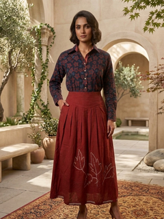Load image into Gallery viewer, Vibrant Red (Begar) natural dye pleated cotton skirt