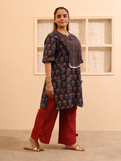 Load image into Gallery viewer, Blue Floral Natural Dye Kurta-set