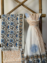 Load image into Gallery viewer, Blue Floral Block-print Kurta set