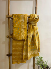 Load image into Gallery viewer, Silk Kurta Set