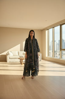 Load image into Gallery viewer, Grey/Black Maheshwari Silk Kurta Sets