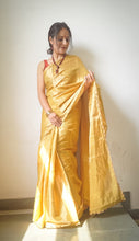 Load image into Gallery viewer, Ravishing Gold Chanderi Sari with Zari work and scallop detail