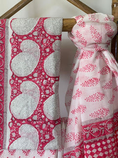 Load image into Gallery viewer, Pink Block Printed Kurta Set 
