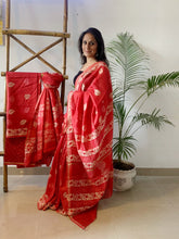 Load image into Gallery viewer, Vivacious Red Saree with block print details on it
