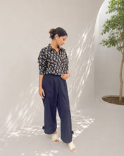 Load image into Gallery viewer, Black Oversized Cotton Shirt in Natural Dye
