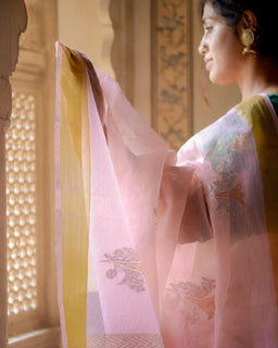 Load image into Gallery viewer, Pink Handwoven Kota Doria Saree
