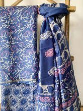 Load image into Gallery viewer, Block printed blue Kurta Set in maheshwari silk comes with a matching bottom and dupatta
