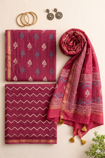Load image into Gallery viewer, Wine Maheshwari Silk Kurts Set
