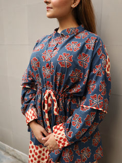 Load image into Gallery viewer, Ajrakh Blue-Red Ensemble
