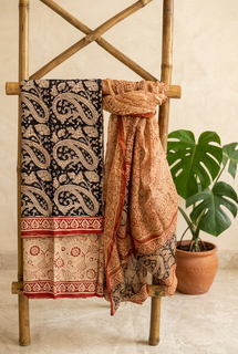 Load image into Gallery viewer, Black Pure Cotton Hand-block Print Kurta Set
