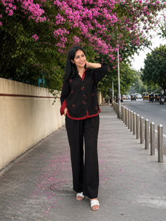 Load image into Gallery viewer, Black Oversized Shirt
