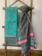 Load image into Gallery viewer, Multi color Cotton Block Printed Kurta Set
