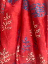 Load image into Gallery viewer, Red Maheshwari Silk Suit
