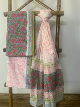 Load image into Gallery viewer, Grey and Pink Cotton Block Printed Kurta Set
