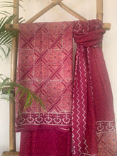 Load image into Gallery viewer, pink cotton block printed kurta set with dupatta
