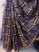 Load image into Gallery viewer, Bandhani Block Printed Purple Saree
