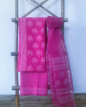 Load image into Gallery viewer, Handblock printed Bubblegum pink Kurta set
