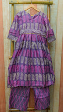 Load image into Gallery viewer, Purple Maheshwari Silk Kurta Set in elbow length sleeves comes with wide leg palazzo
