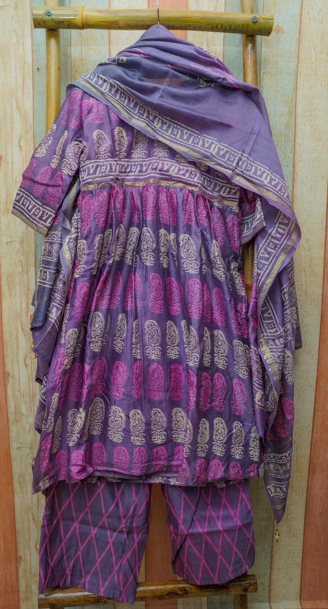 Purple Maheshwari Silk Kurta Set comes with wide leg palazzo and a dupatta 