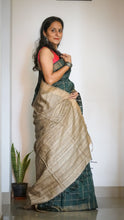 Load image into Gallery viewer, Green dupion silk sari with all over check pattern and solid beige pallu with tassel detail
