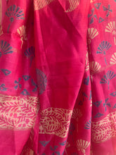 Load image into Gallery viewer, Pink Maheshwari silk kurta set with block print on it.
