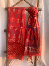 Load image into Gallery viewer, Red Maheshwari Silk Suit
