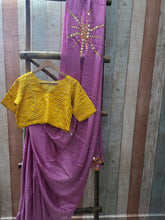 Load image into Gallery viewer, Onion pink bandhani saree with yellow embroidered mirror work and yellow gota blouse
